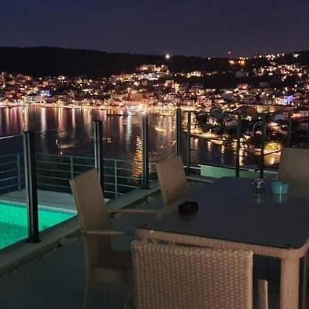 Apartment Julia Trogir Buitenkant foto