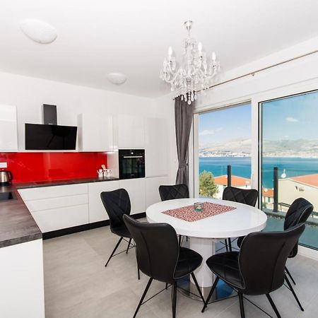 Apartment Julia Trogir Buitenkant foto