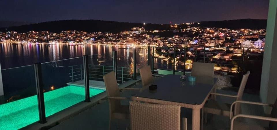 Apartment Julia Trogir Buitenkant foto