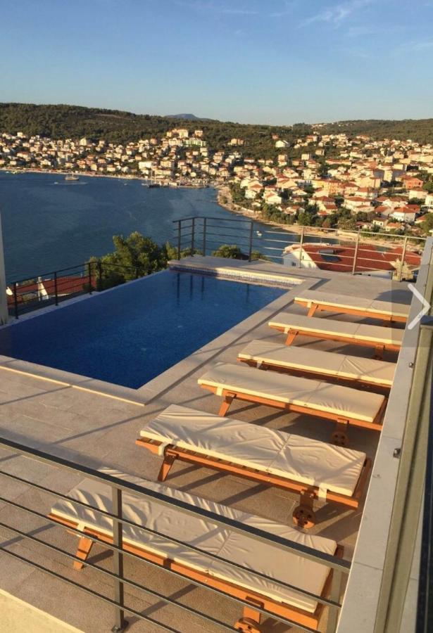 Apartment Julia Trogir Buitenkant foto