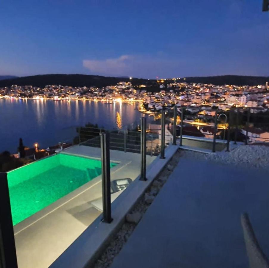 Apartment Julia Trogir Buitenkant foto