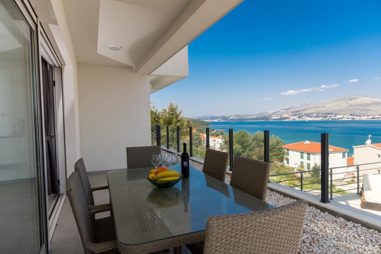 Apartment Julia Trogir Buitenkant foto