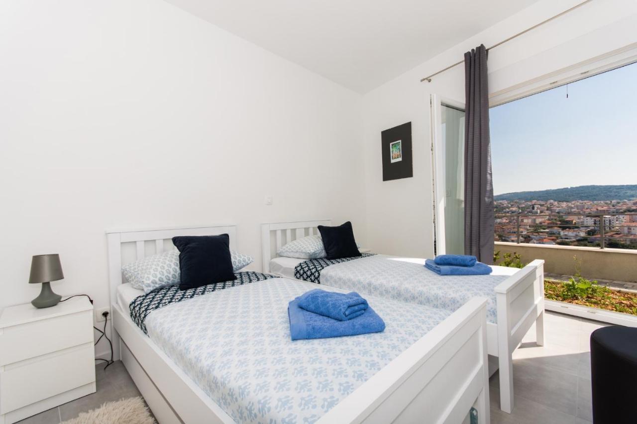 Apartment Julia Trogir Buitenkant foto