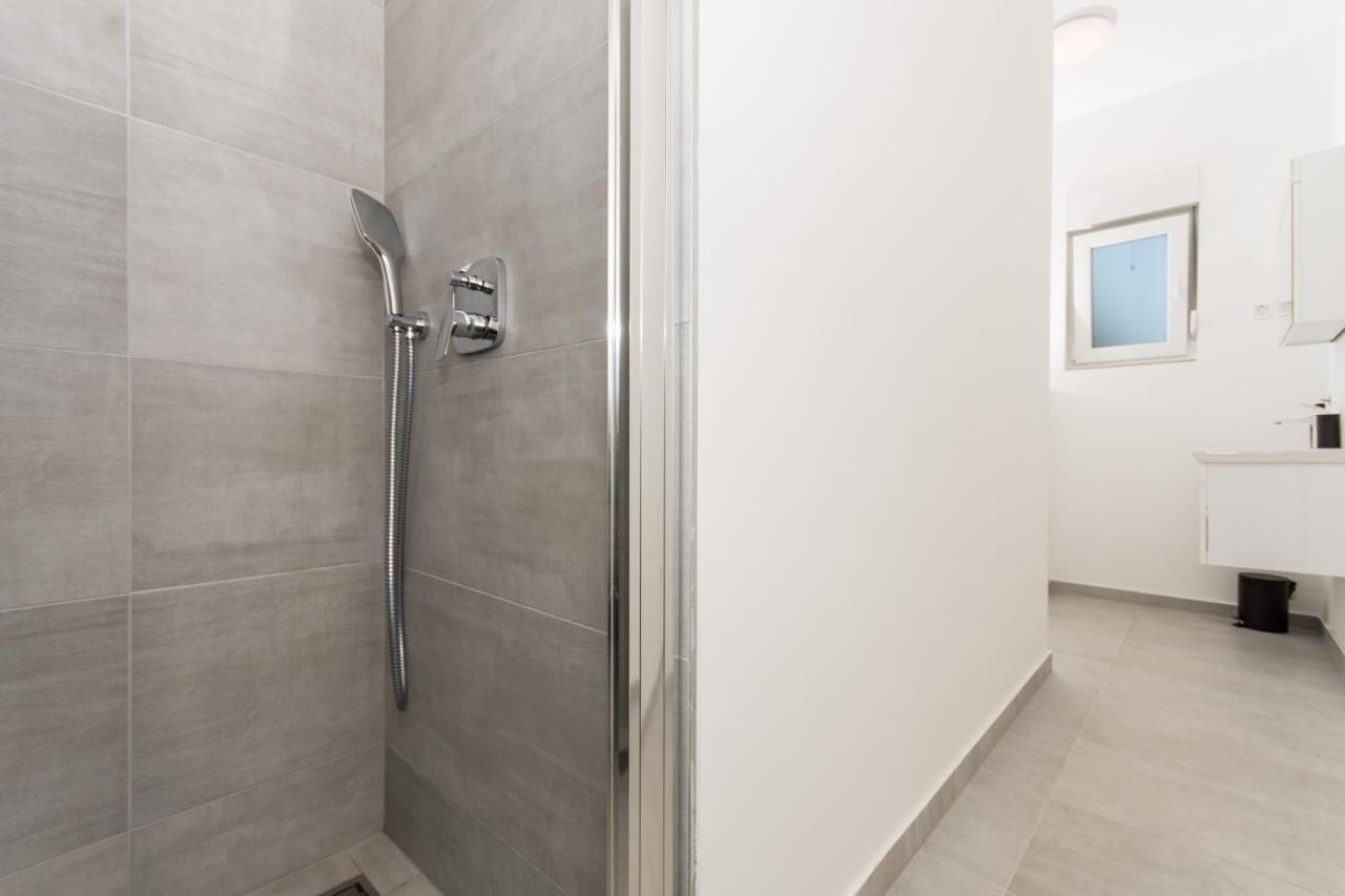 Apartment Julia Trogir Buitenkant foto