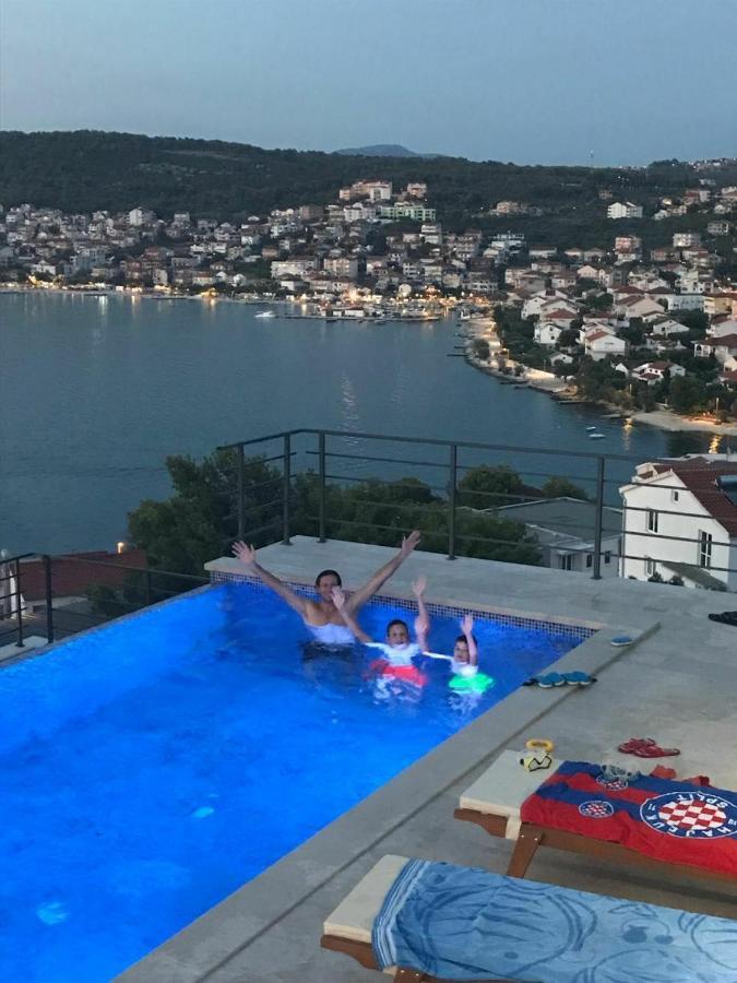 Apartment Julia Trogir Buitenkant foto