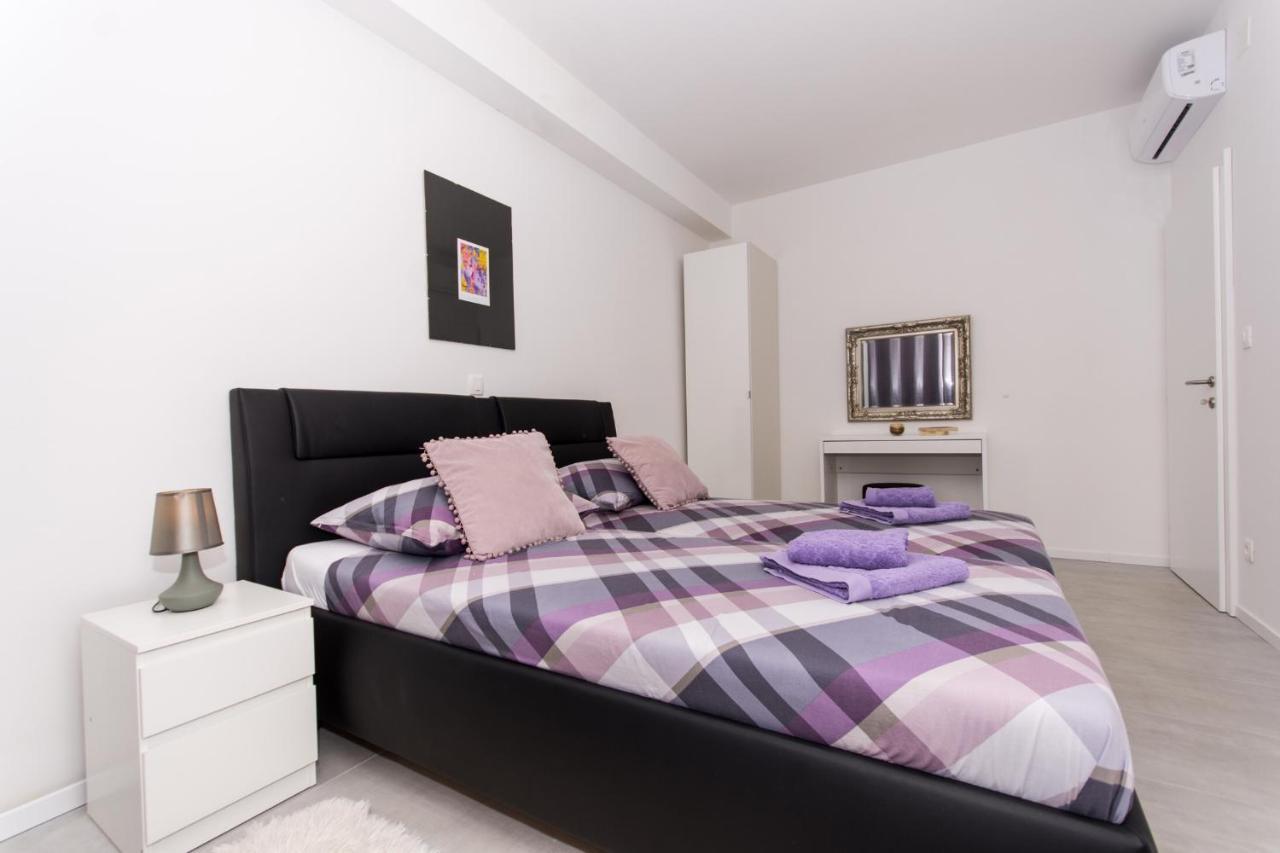 Apartment Julia Trogir Buitenkant foto