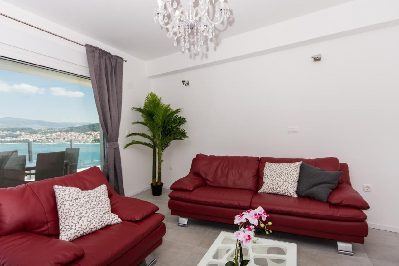 Apartment Julia Trogir Buitenkant foto