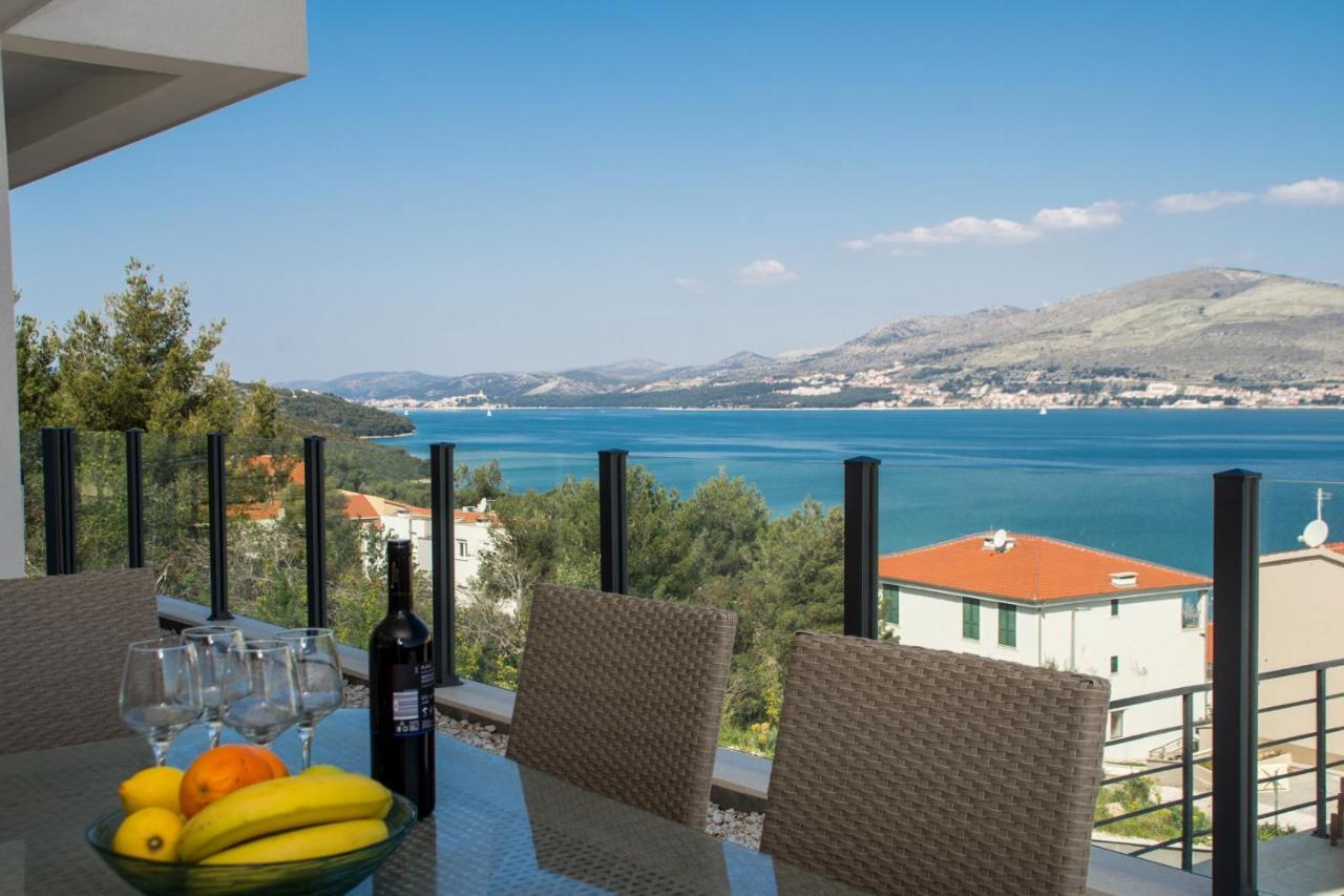 Apartment Julia Trogir Buitenkant foto